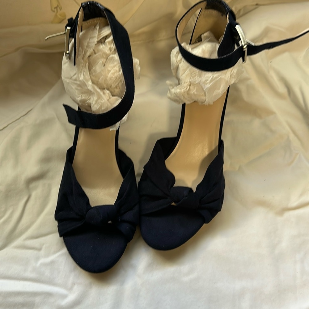 Women’s shoes, Nine West, size 9.5, navy blue